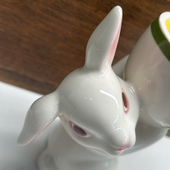 Vintage 1981 Avon White Ceramic Bunny Candle Holder With Floral Design - Picture 6 of 14
